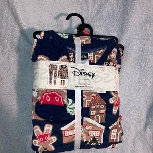 NWOT | Disney Christmas 3 piece pj set